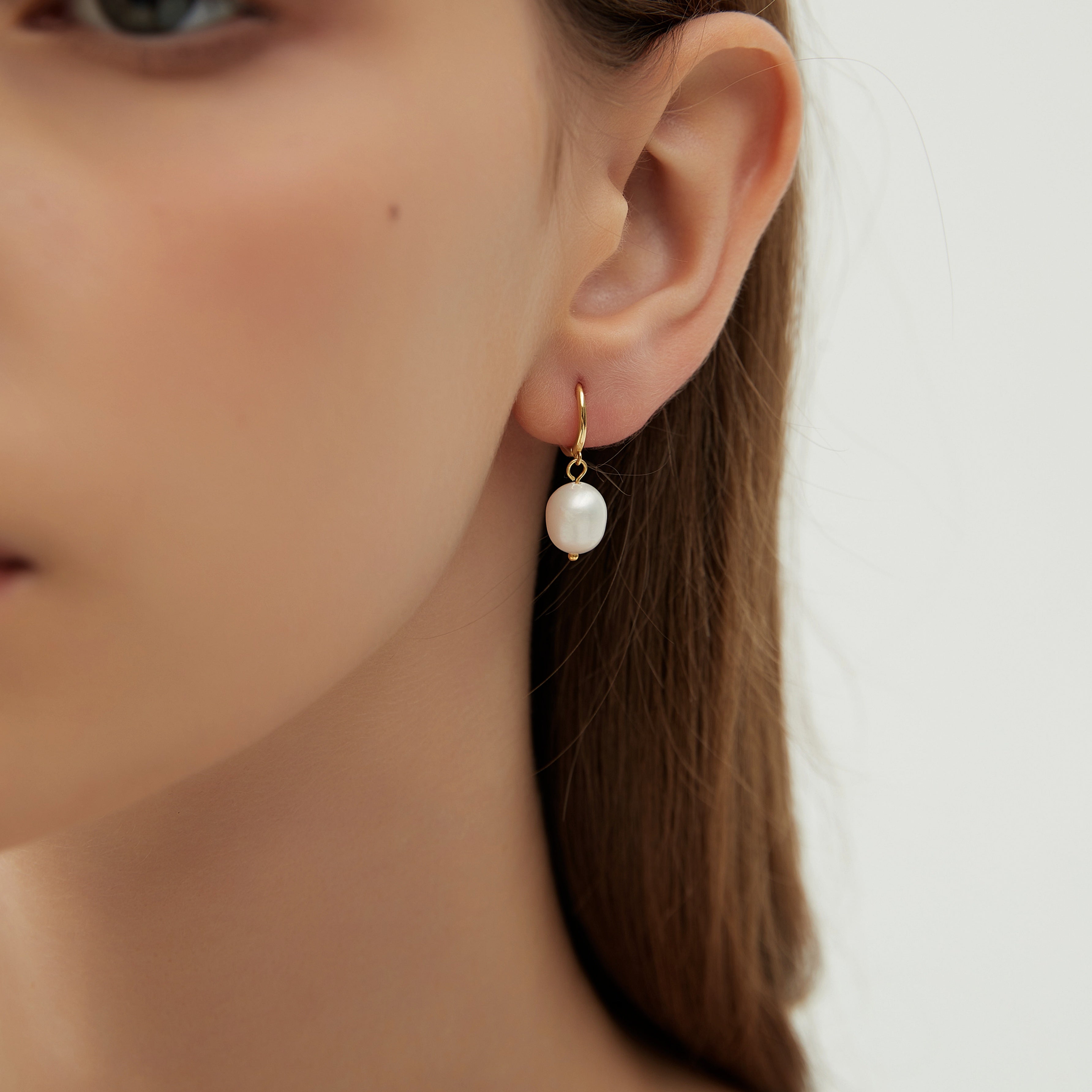 Mini Gold dangling Creole earrings with boho style cultured pearls, wedding jewelry, Valentine&