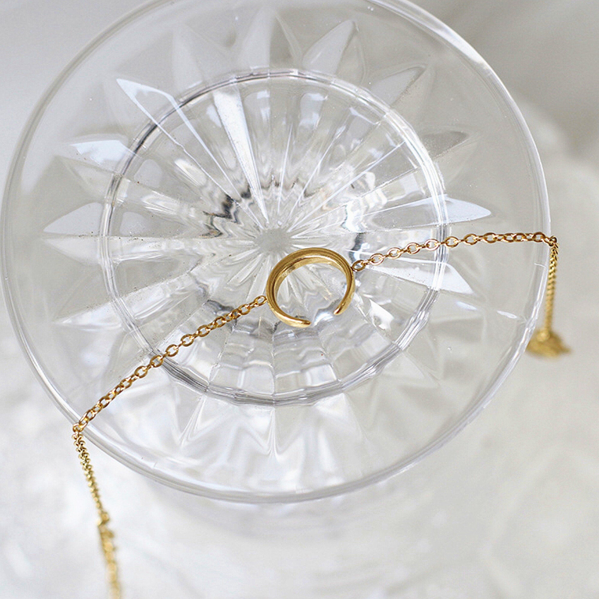 Gold Dainty Moon chain bracelet, Gold Stainless Steel Moon Stacking Bracelet, Sister Birthday gift, Gifts for mom