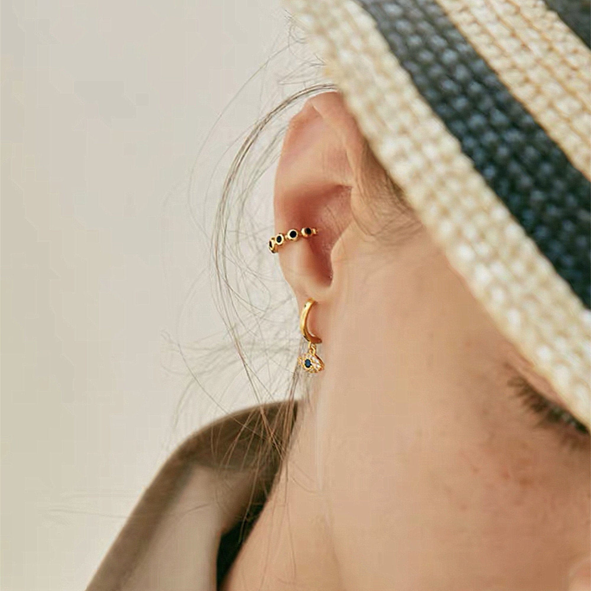 Dainty Black Onyx Adjustable Gold Ear Cuff, Boho Simple Non Piercing Cartilage Earring, Minimalist Conch Ear Cuff