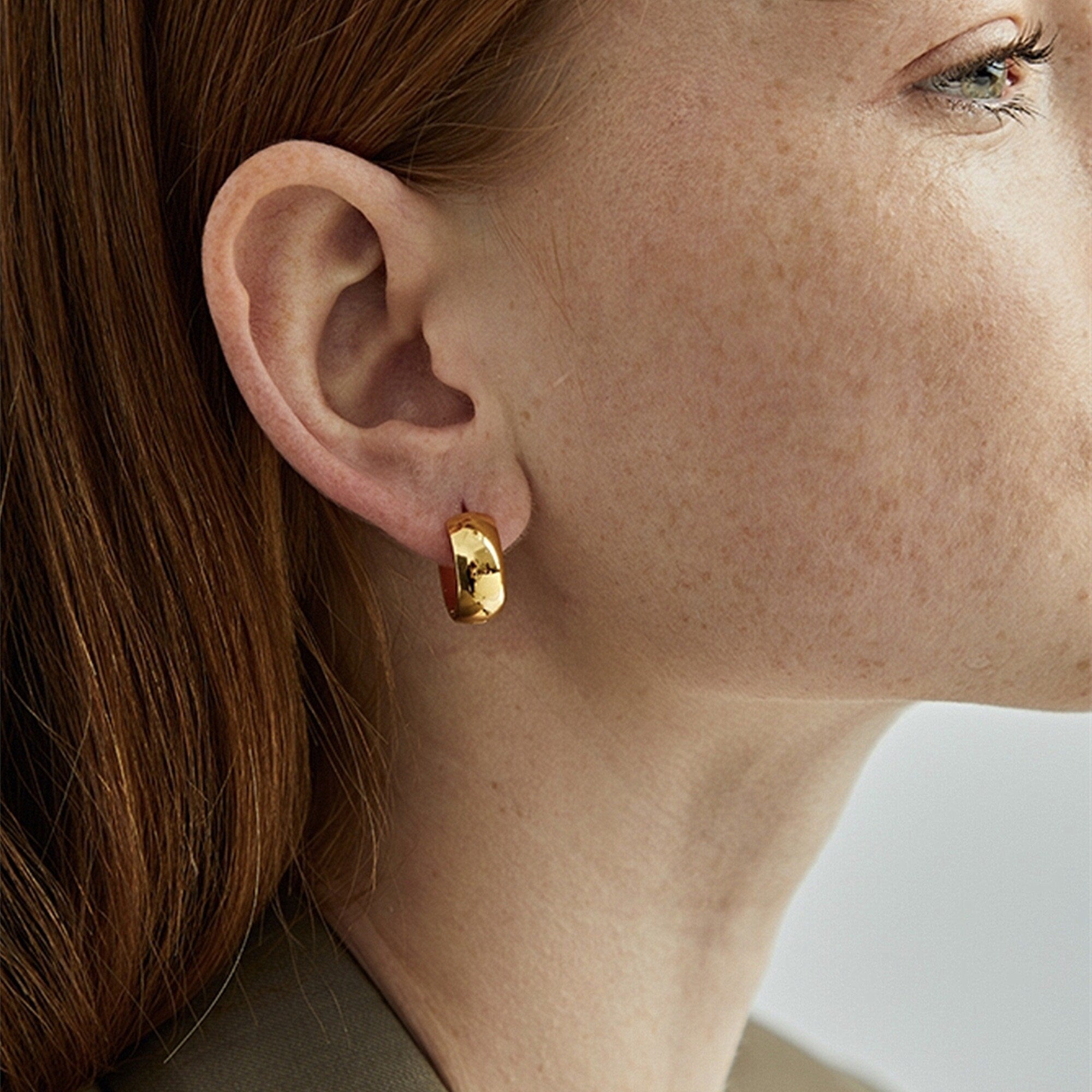 Boucles d’oreilles Créoles Epaisses et Simples Cercle Plaqué Or style minimaliste