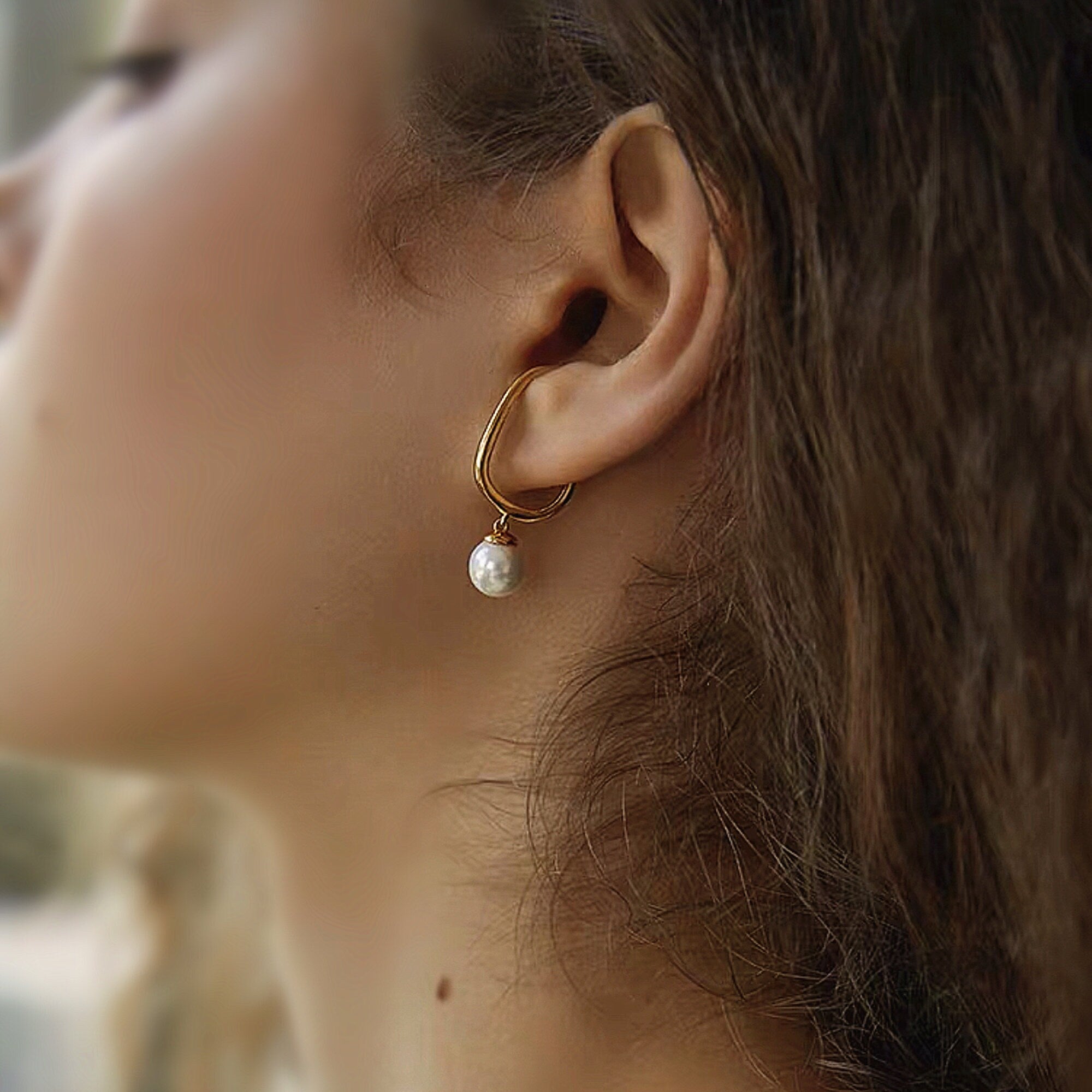 Gold White Pearl Ear Lobe Cuff Stud Non Piercing Earrings, Dainty Pearl lobe Earrings, Pearl Dangle Earrrings, Gift for her. "Ruth" Earrings