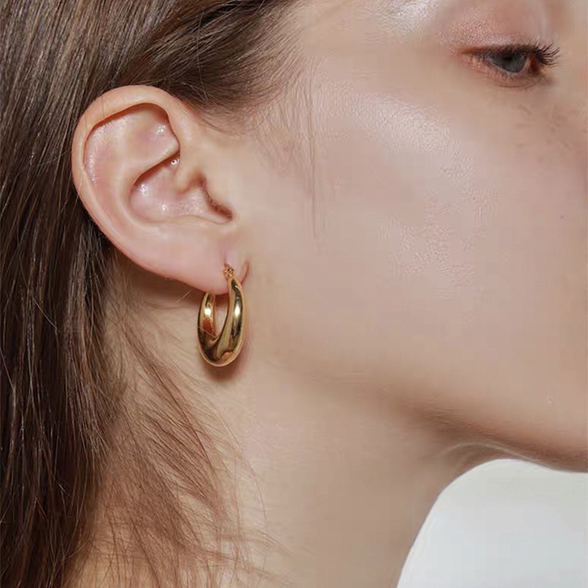 Boucles d’oreilles Créoles Plaqué Or style Minimaliste "Amelia"