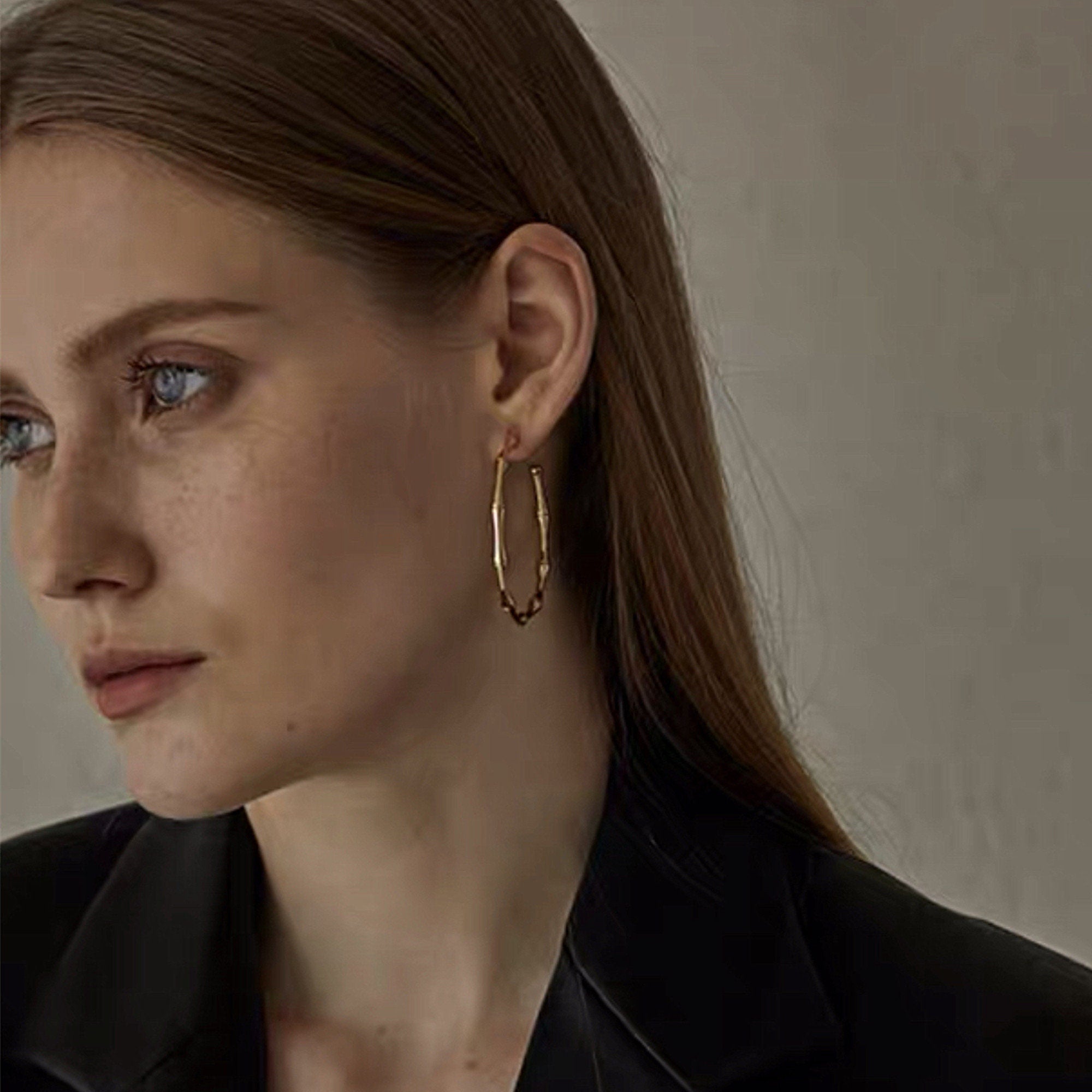 Chunky Gold Bamboo Shaped Hoops Earrings, Gold Vintage Round Hoop Earrings, Dainty Minimalist Creoles, Gift for Her, "Madelyn" Earrings