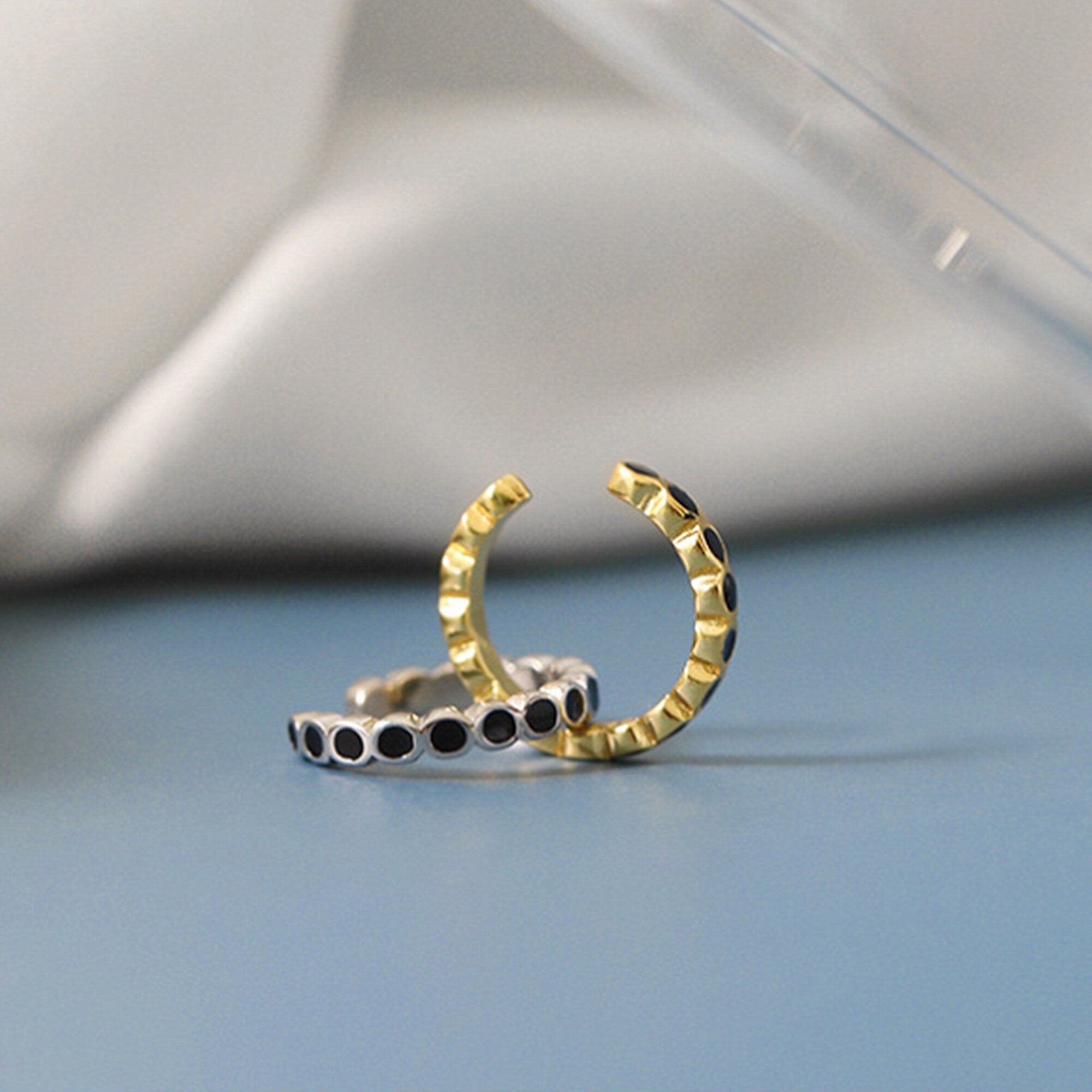 Dainty Black Onyx Adjustable Gold Ear Cuff, Boho Simple Non Piercing Cartilage Earring, Minimalist Conch Ear Cuff