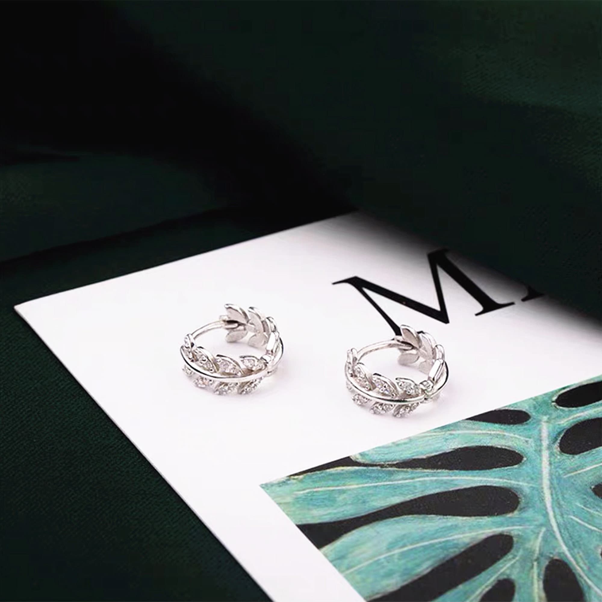 Dainty CZ Gold and Silver Bay Leaves Hoop Earrings, Dainty Tiny Gold Huggie Earrings, Charm Minimaliste hoops earrings, Gifts for her