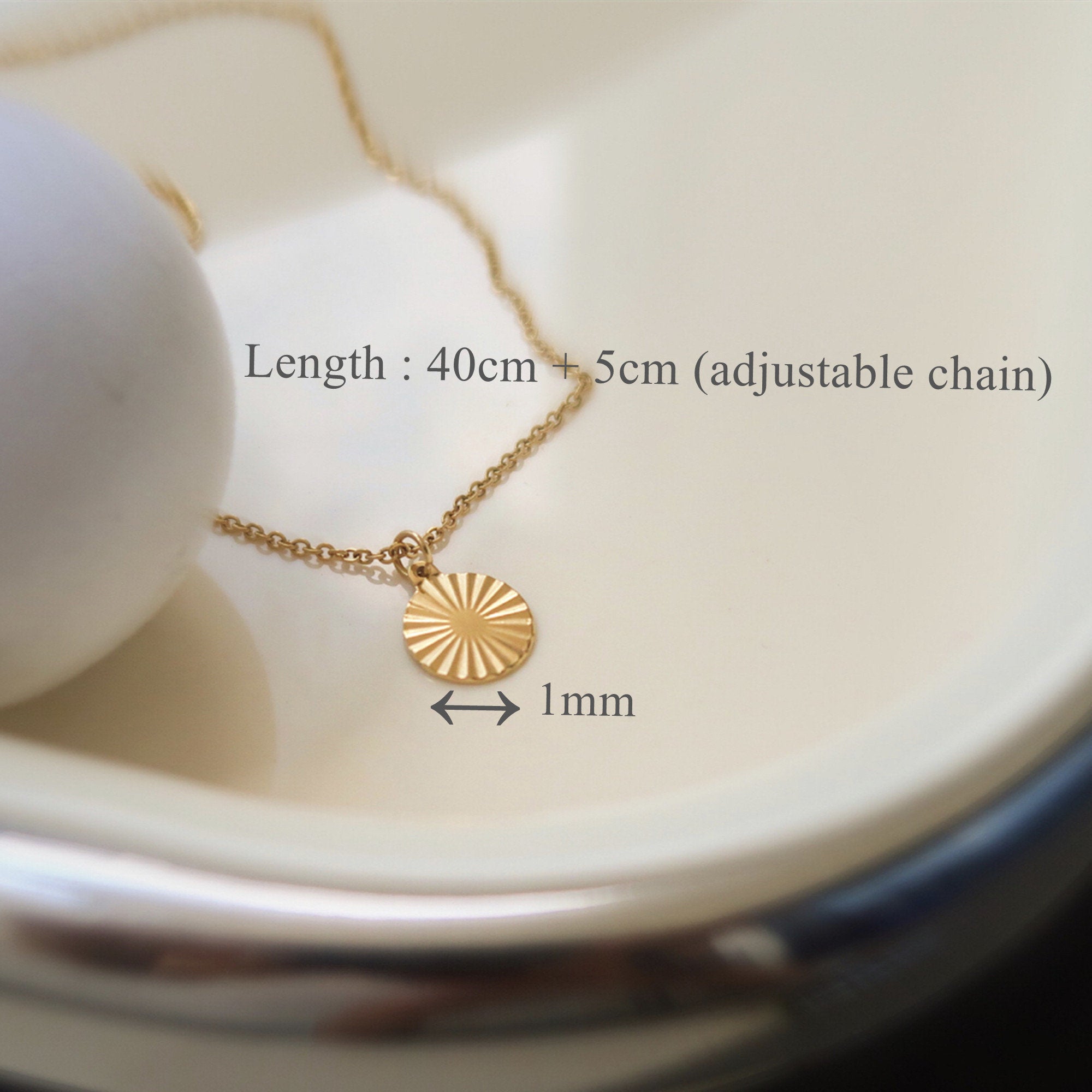 Collier Pendentif Médaillon Rayon de soleil Délicat et Fin Plaqué or Style Bohème, Cadeau pour elle