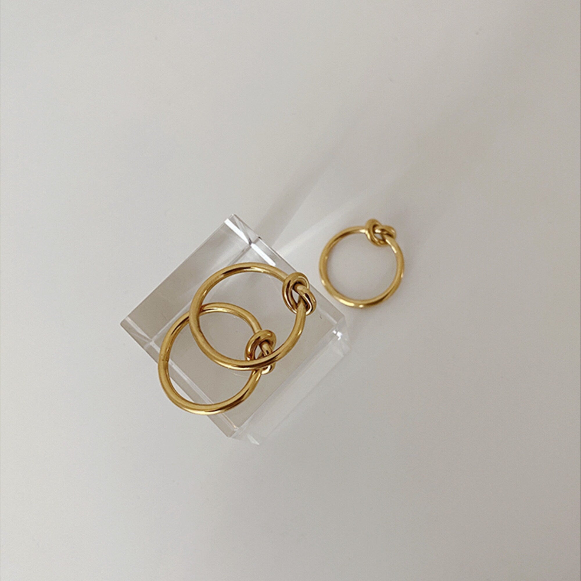Bague Anneau Nœud Plaqué Or en Acier Inoxydable style minimaliste, Cadeau Saint-Valentin pour elle