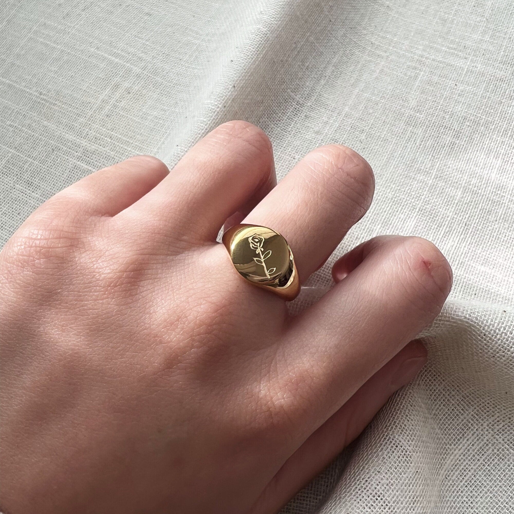Dainty Gold Engraved Rose Round Signet Ring