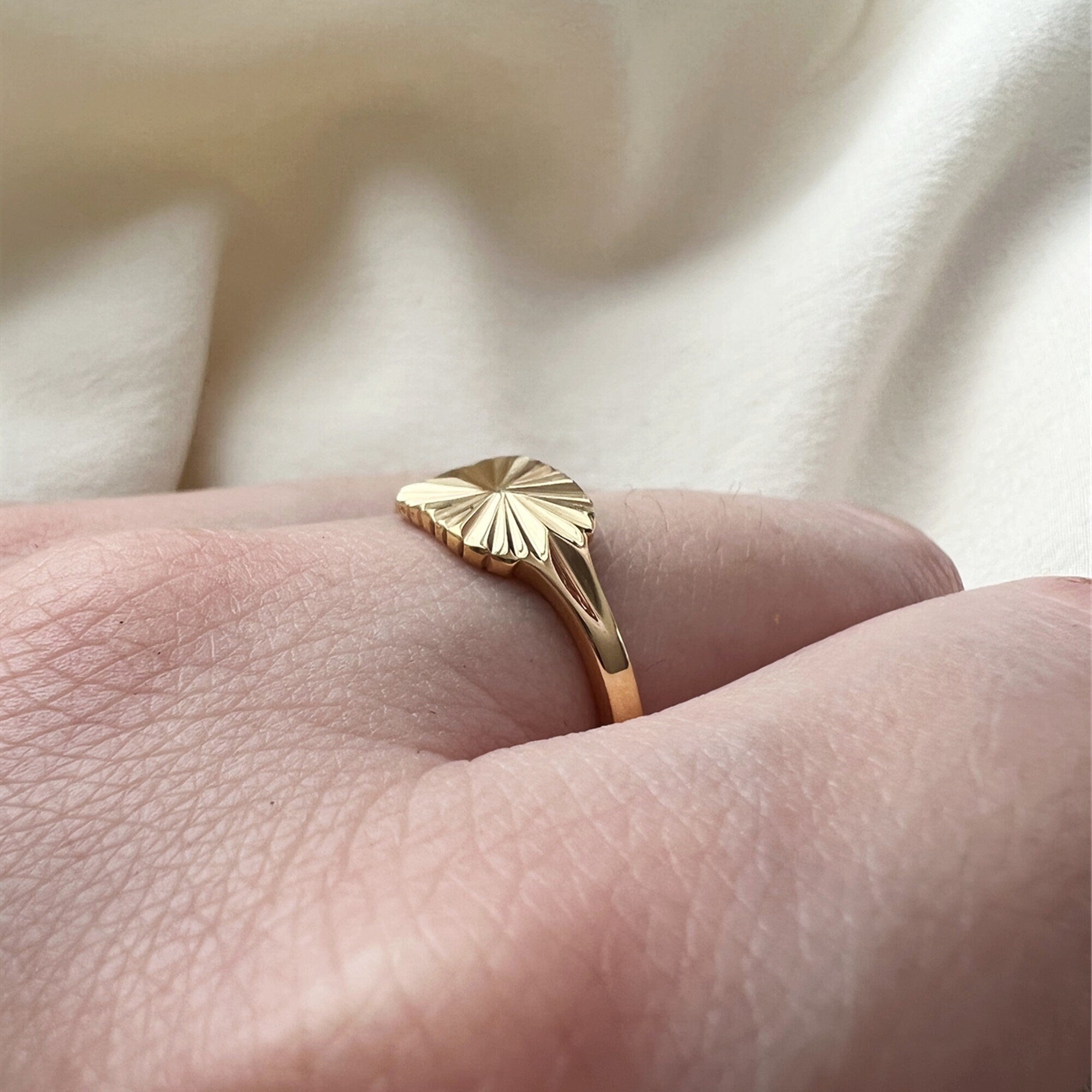 Dainty Gold Rectangle Sunshine Signet Ring with Boho Look