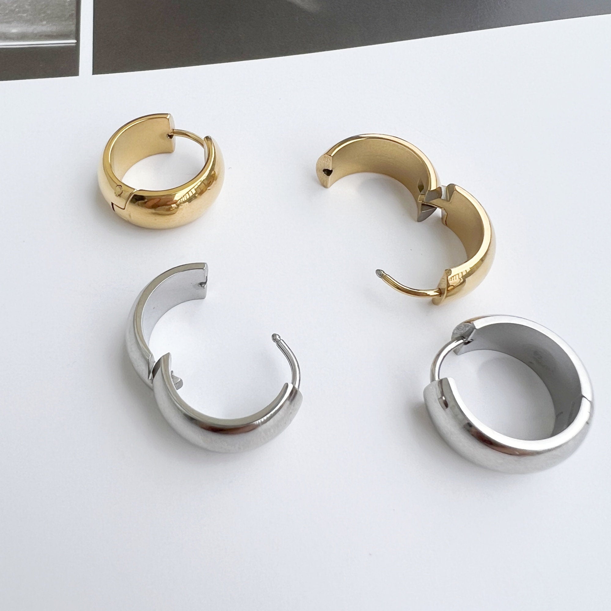 Boucles d’oreilles Créoles Epaisses et Simples Cercle Plaqué Or style minimaliste