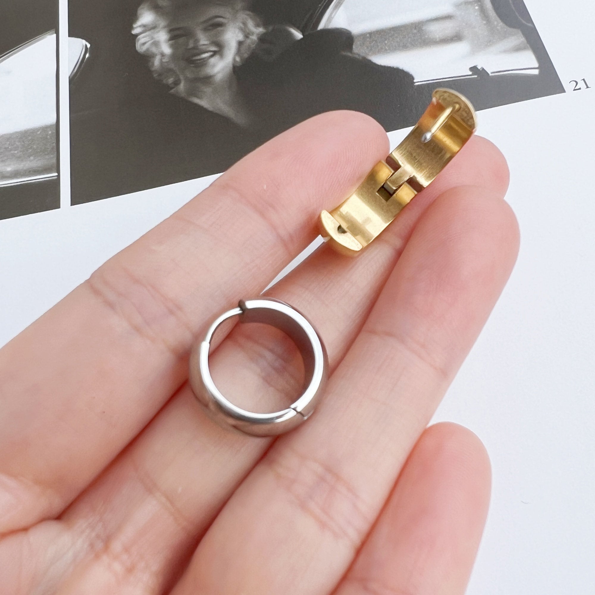 Boucles d’oreilles Créoles Epaisses et Simples Cercle Plaqué Or style minimaliste