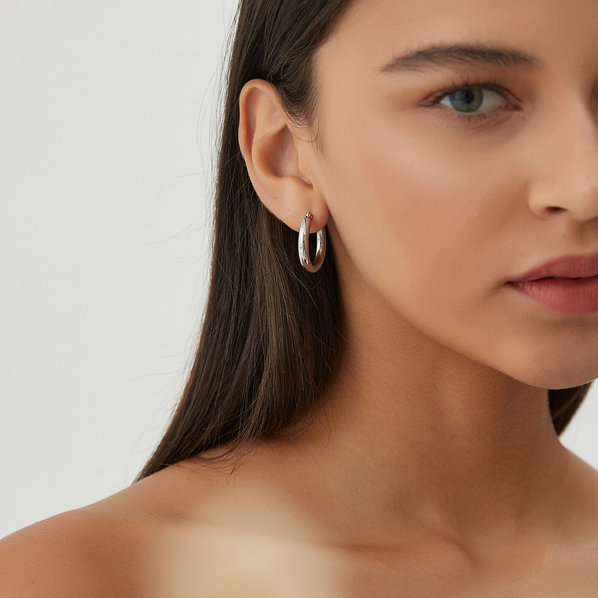 Dainty Gold Chunky Hoop Earrings with Minimalist Style, Simple Big and Thick Gold Hoops, Sister Birthday Gift or Mothers day jewelry