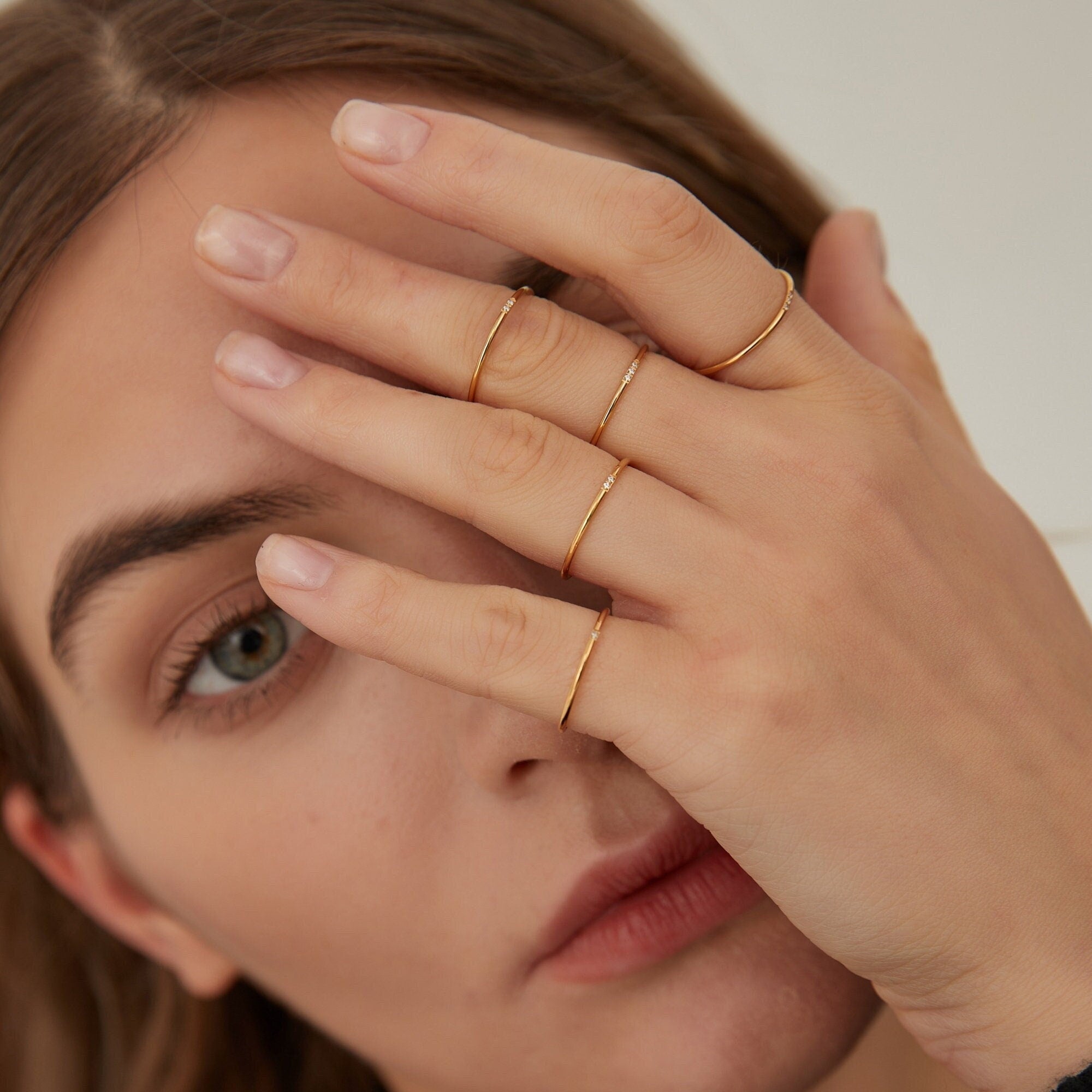 Bague Anneau Simple Zircon Imitation Diamond Ultra Fin plaqué or style minimaliste, Bague de phalange cadeau pour elle