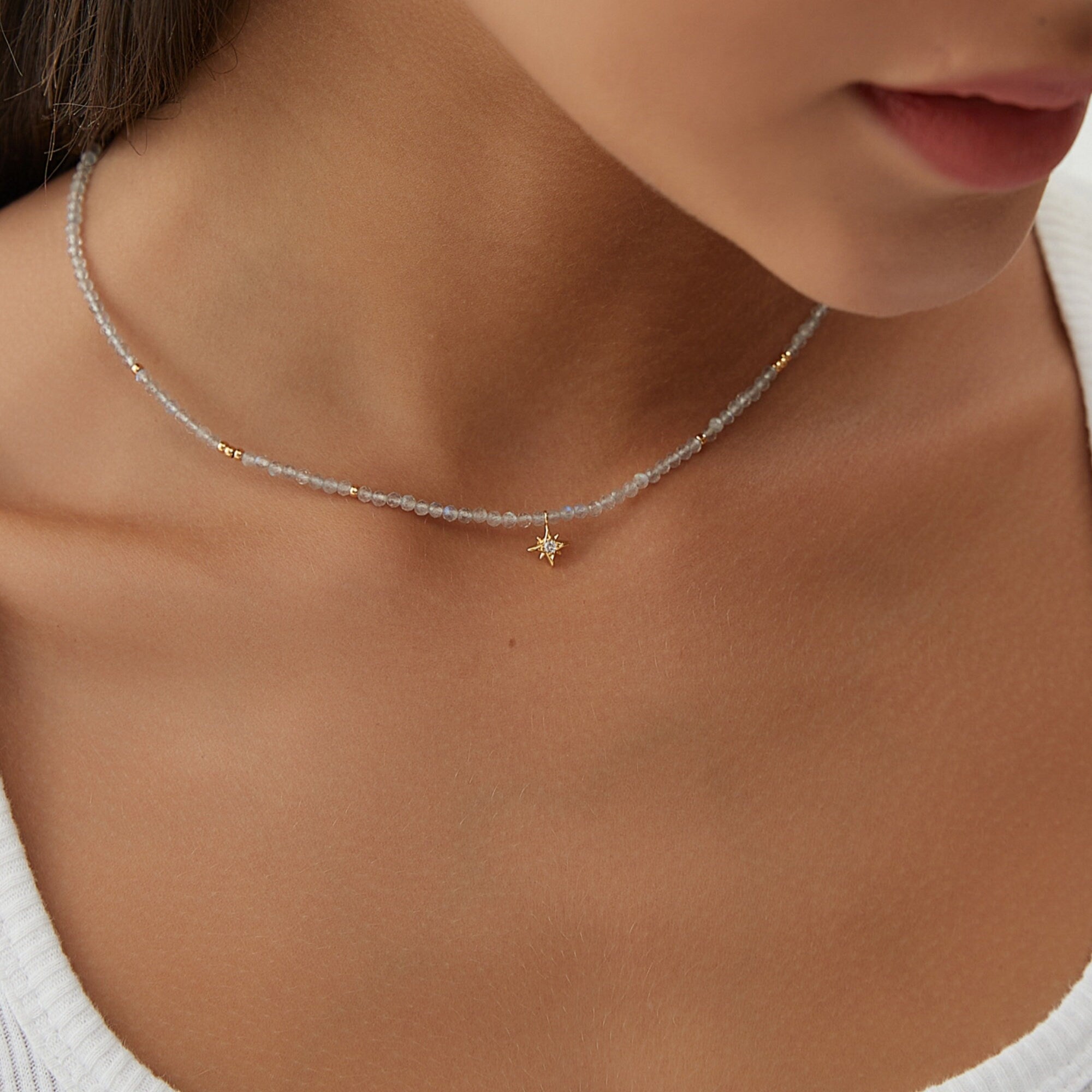 Collier Pierre de Lune et Billes Dorés avec Pendentif Etoile Du Nord Zircon Style Bohème, Cadeau pour elle