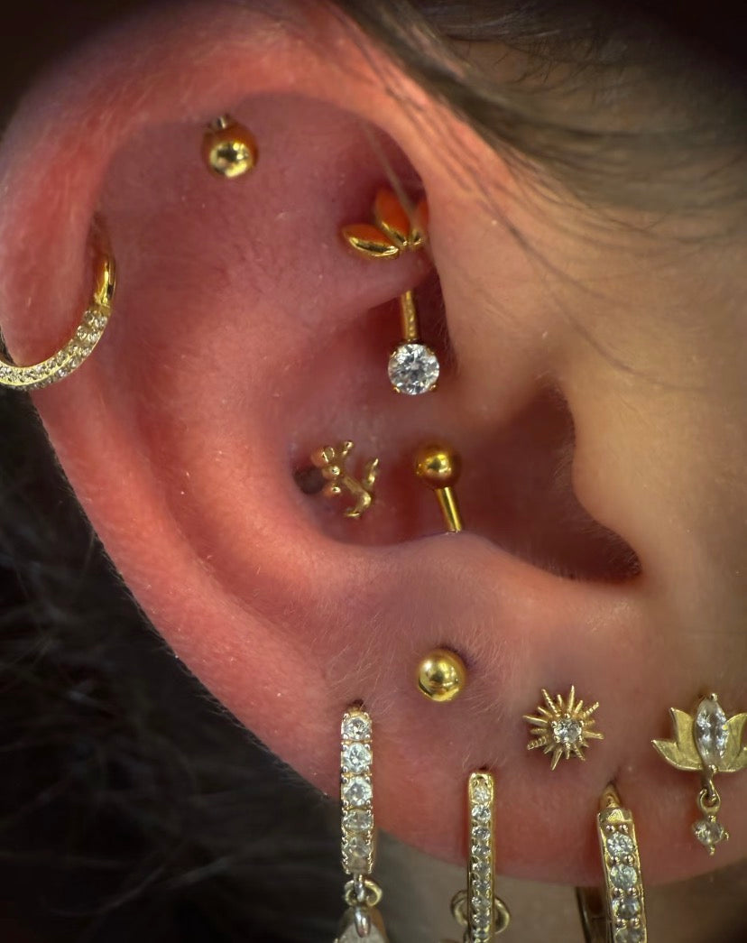 Piercing Flat : Pourquoi cet emplacement est devenu l'incontournable du cartilage supérieur ?