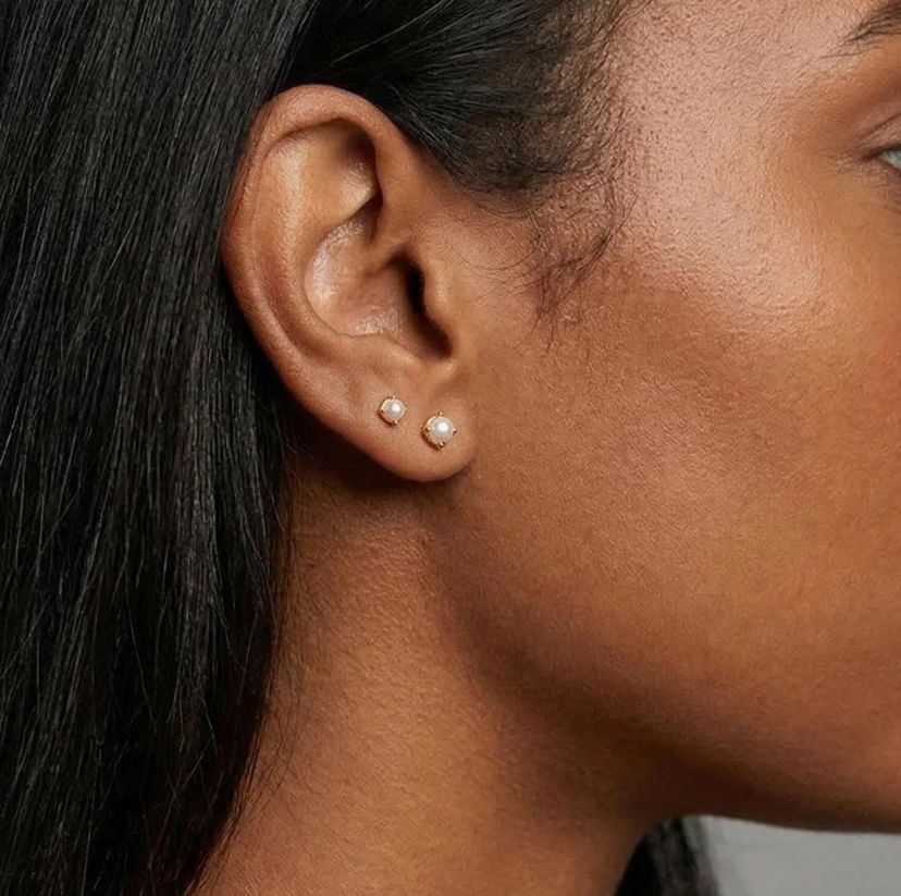 Piercing Petite Perle Ronde Blanche