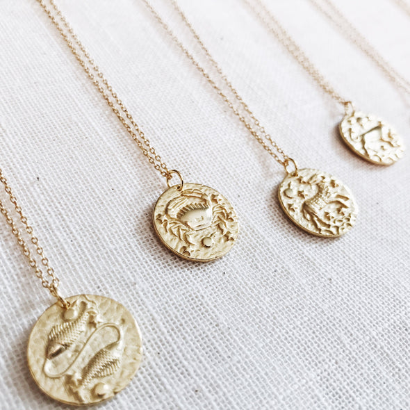 Gold zodiac necklace with coin disc pendant, Dainty constellation necklace with medaillon, anniversary or birthday gift for girlfriend 