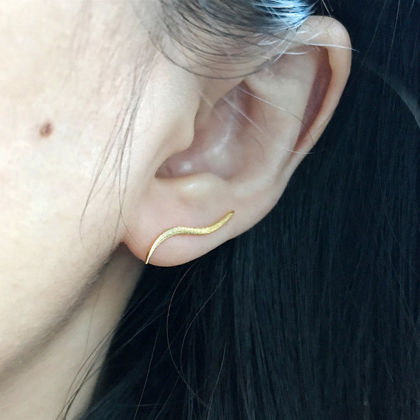 Dainty Gold Wave Ear Climber, Gold plated Ear Crawler, Wave Minimalist Earrings, Simple Ear Climber, Wave Cuff Earrings