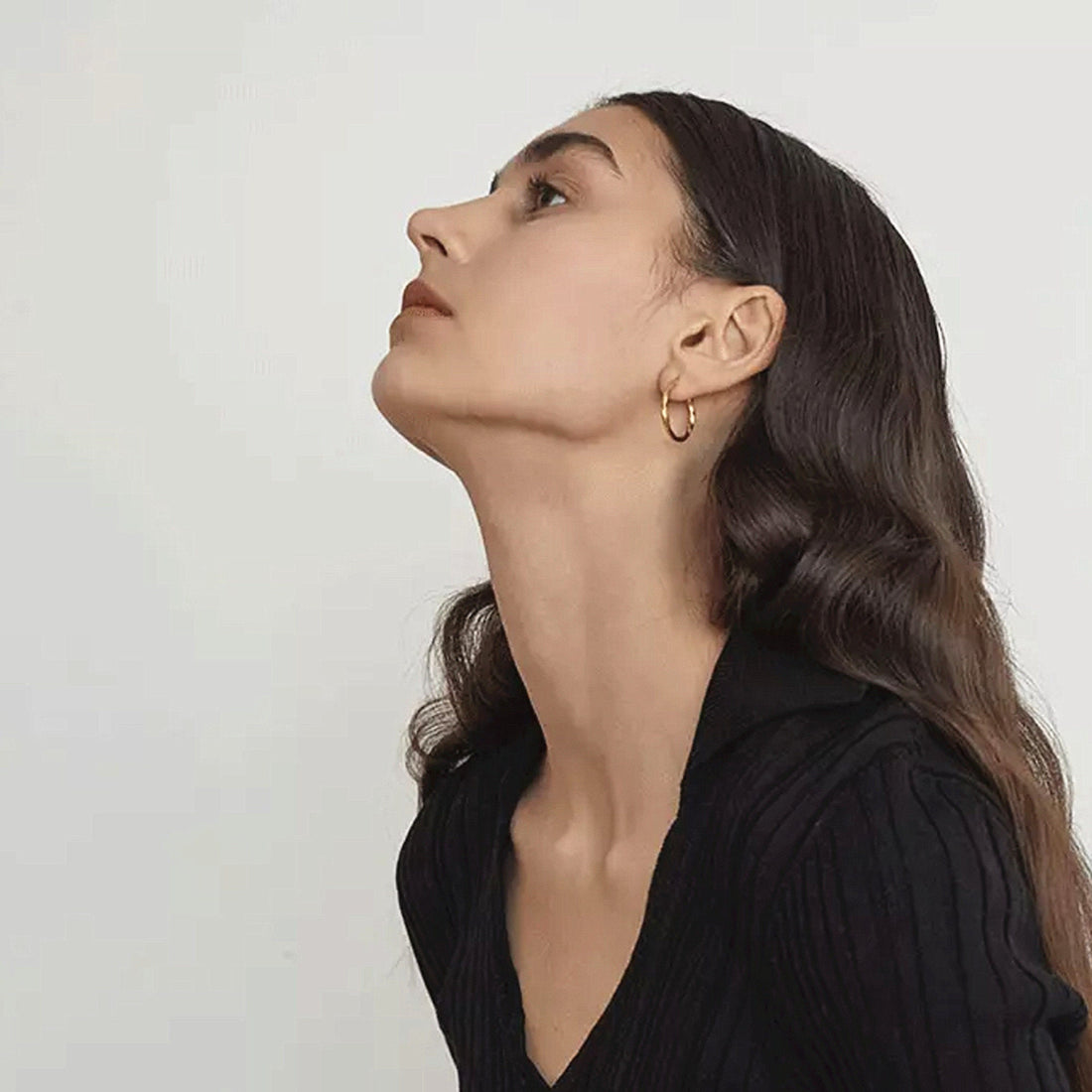 Dainty Gold Twisted Hoops Earrings, Gold Vintage Round Hoop Earrings, Dainty Classic Minimalist Creoles, Gift for Her