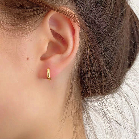 Dainty Small Gold Hoop Earrings - Dainty Tiny and Thin Gold Huggie Earrings - Charm Minimaliste Tragus hoops earrings - Gifts for her
