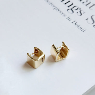 Dainty Gold Square hoop Earrings - Simple Chunky Hoop huggie Earrings - Minimalist Earrings - Gold plated Hoop earrings - Gift for her
