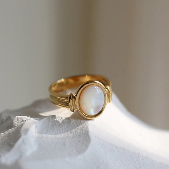 Gold Oval White Mother of Pearl Signet Ring, Dainty White Shell Pinky Band Ring