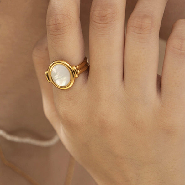 Gold Oval White Mother of Pearl Signet Ring, Dainty White Shell Pinky Band Ring