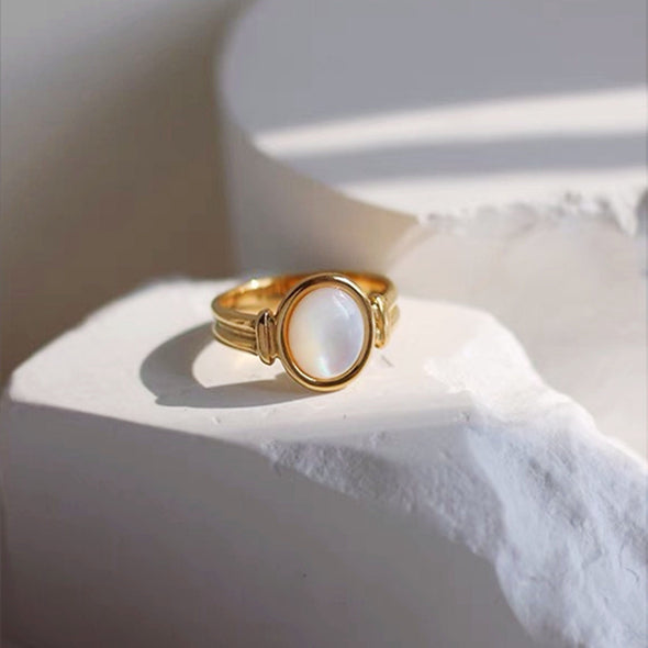 Gold Oval White Mother of Pearl Signet Ring, Dainty White Shell Pinky Band Ring