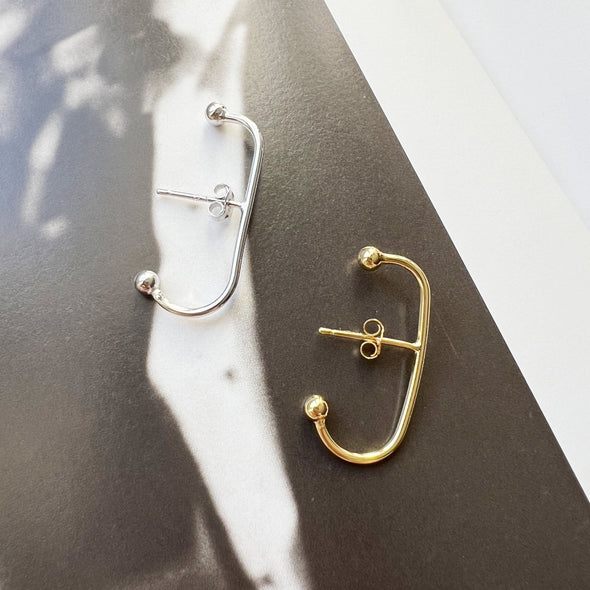 Dainty Simple Gold and Silver Ear Lobe Cuff Huggie Hoop Earrings, Smooth Minimaliste Ear Lobe Cuff Stud Earrings