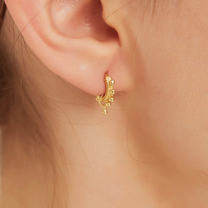 Petites Boucles d&#39;oreilles Mini Créoles avec des Pendentifs de boule